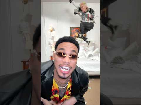 ɪ'ᴍ ʀᴏᴄᴋ sᴏʟɪᴅ! #TAEYONG #AndersonPaak #RockSolid #NCT #NCT_10TH_ANNIVERSARY