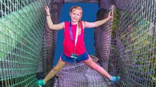 Assistant Explores Caves and Ropes Course Looking For Lost Jewels at Universal Studios