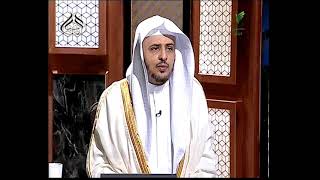 صورة من باع ذهبا لأجل شراء غيره ثم تأجل الشراء لمدة عام هل يجب إخراج زكاة هذا المبلغ