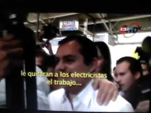 Ernesto Cordero es abucheado en el mercado Granada.