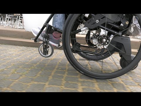Rollstuhl Power Zusatzantrieb Smoov Alber Test