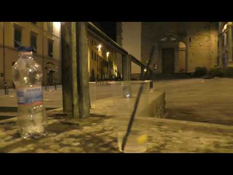 Arezzo, piazza della Badia: quel che resta della movida
