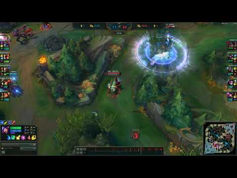 Leona ults a Neeko Clone of Vayne