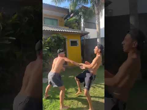 do nada os cara começa a sair na mão kkk #shorts  #021richard #luta #brincadeiras #cria #resenha