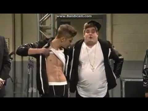 Justin Bieber flashing abs on SNL - Saturday Night Live (2013)