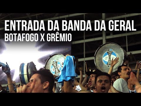 "Entrada da banda da Geral no Engenhão - Libertadores 2017" Barra: Geral do Grêmio • Club: Grêmio