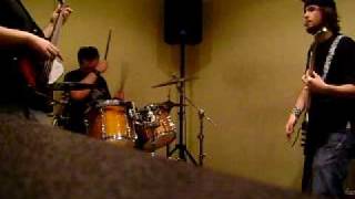 AUROCH toca Trollhammaren de Finntroll