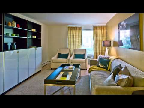 Updated apartments in a classic Lakeview East location Updated apartments in a classic Lakeview East location