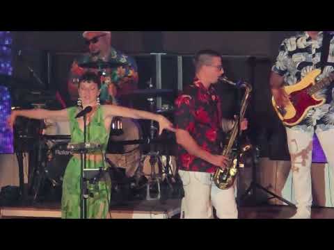 Tropical Nights auf der AIDAcosma -- Live mit der Band THE DEAL im Beach Club!