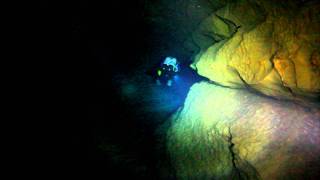 preview picture of video 'Isverna cave 2.MOV'