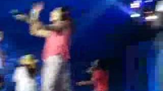 Les Enfoirés - "hey ho" (Zazie et Michelle Laroque)