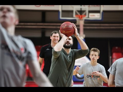 „One Team“ treniruotėje - L.Kleiza ir A.Šležas