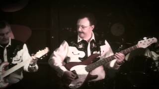 Download lagu Atlantis - Don't Cry For Me Argentina (instrumental rock 'n roll guitar)  music video mp3