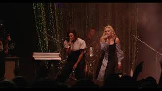 Aly &amp; AJ Perform &quot;Like Whoa&quot; Live at Thalia Hall