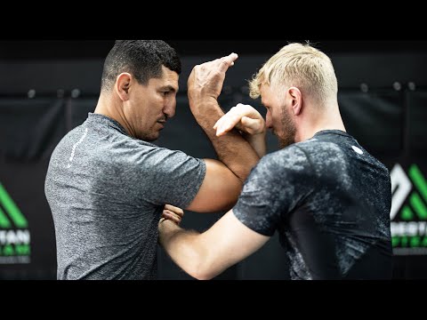 Elite Level Clinch Training From a UFC Veteran