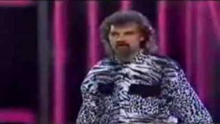 Billy Connolly on Scottish Singers