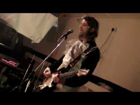 The Toxic Pijin - Get in the Cupboard with Brewski (live at The Bridge Inn, Worcester - 18th Jan 14)