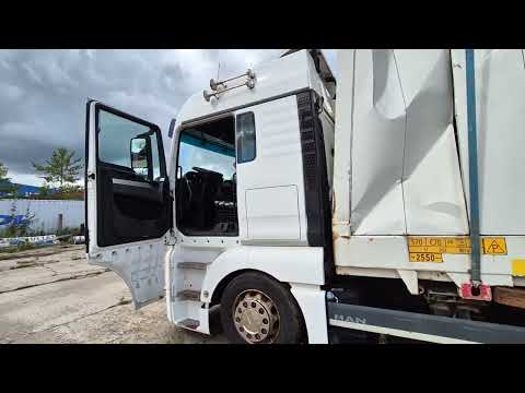 MAN TGX26.440, box trucks / box vans