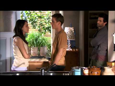 Evelyn & Oscar II 5837 Hug