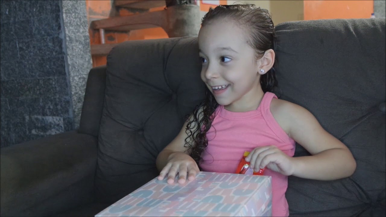 DANDO A NOTICIA PRA IRMA MAIS VELHA