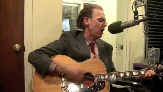 John Hiatt - Haulin&#39; - Live on Lightning 100
