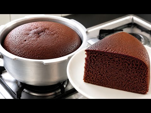 सिर्फ 3 चीज़ों से कुकर में Chocolate Cake | बिना Oven, बिना Egg | Soft & Spongy Cake