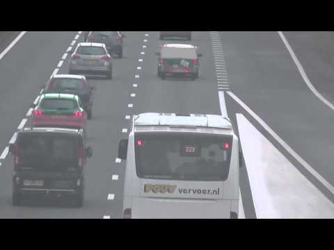 21 mrt 2015 DZC '68 B1 - VV De Meern B1 com 1-0 Bus met zwaaiende chauffeur