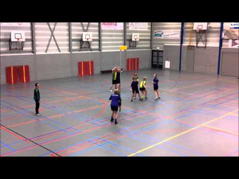 Korfbal Huizen B2 - Victum B3