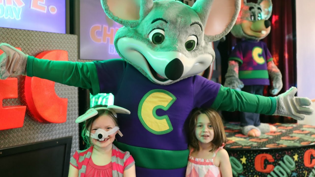 Chuck E Cheese's Mega Super Star Birthday Party!