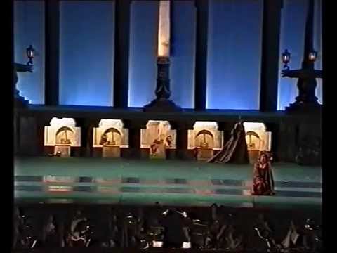 Irina Tchistyakova,  Badri Maisuradze  "Boris  Godunov"  Musorgsky.   Liege (Belgium)   1994 g.