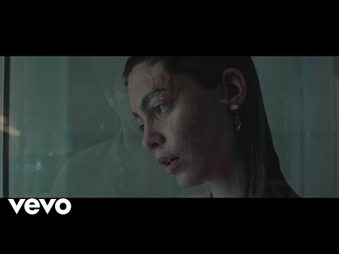 Tananai - ALIBI on Spotify Charts