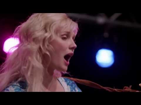 Nashville 1x15 :: Scarlett "Looking For A Place To Shine" [Clare Bowen]