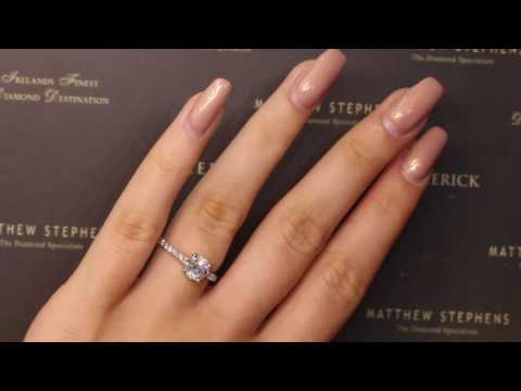 47510 - Solitaire Claw Set Shoulders