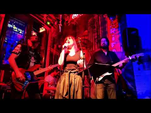 Vídeo Madam Groove 1