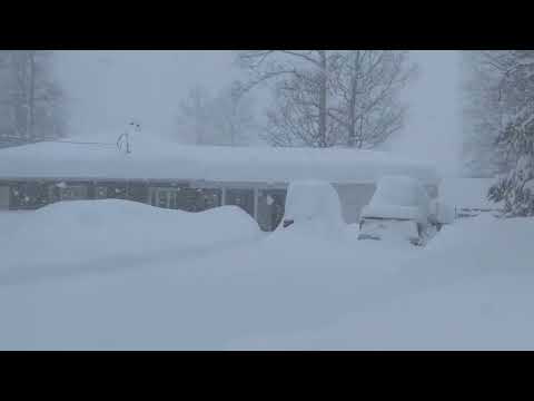 EXTREMELY HEAVY SNOW HAMBURG NY!