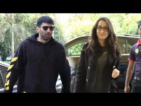Aditya Roy Kapur And Shraddha Kapoor Spotted At Airport