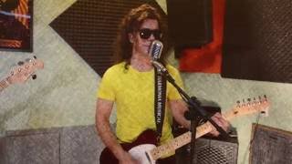 Quartos de Hotel - Engenheiros do Hawaii (Trama D)