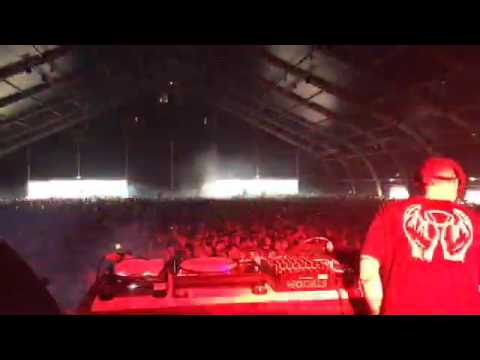 Loco Dice plays Alex Rubia & Maiki - Push up @ We are FSTVL 2017 London