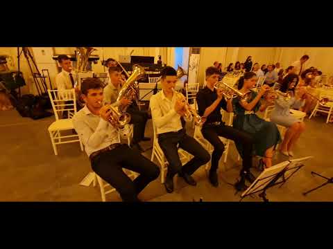 Fanfara Comisani - Vesel salta, clocoteste
