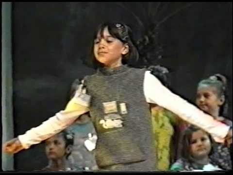 19. Даниела Никодиновска - Досадни [2000]