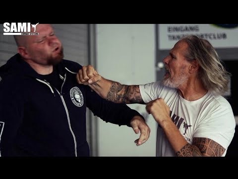 Peter Weckauf | SAMICS | Knife Concept - How to defend yourself against a knife