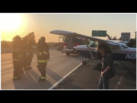 Video: Flugzeug muss mitten auf Highway in Kalifornien notlanden