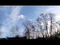 Облака. По голубому небу плывут облака. Зимнее небо 