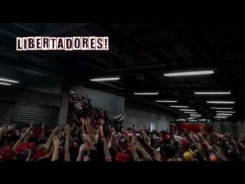 "ESSA Ã‰ A FAMOSA BANDA DO COLORADO - GUARDA POPULAR NO TÚNEL" Barra: Guarda Popular • Club: Internacional