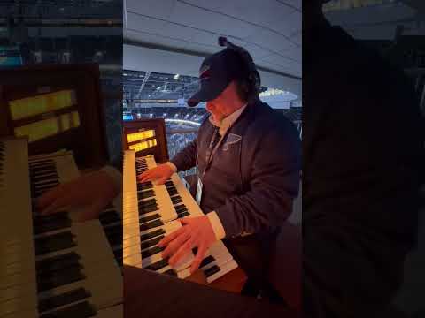 HERE COME YOUR ST. LOUIS BLUES! Pregame skate time, only about a half hour til puck drop! LGB!