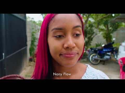 Su vecina le cuenta un chism3 sin saber que el vecindario entero le haria esto