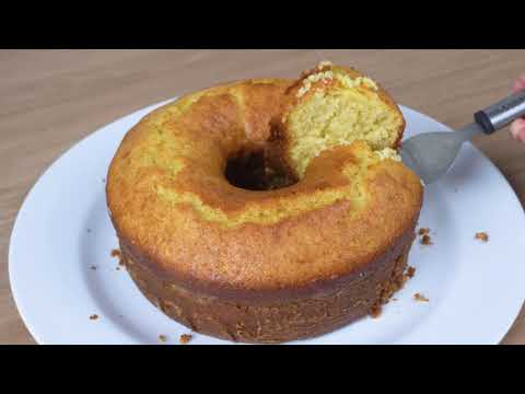 Em 3 minutos você faz esse bolo de laranja com poucos ingredientes!