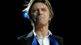 David Bowie- Space Oddity (live in Dennmark, 2002)