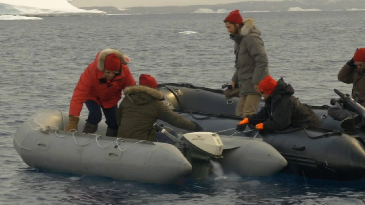 Miniature de la vidéo L'ODYSSÉE - extrait Making-of "tournage en Antarctique" du film L'Odyssée