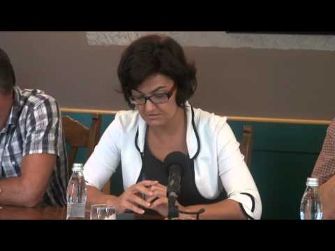 Podpis pogodbe o rekonstrukciji garderob